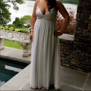 Beautiful prom dress!!